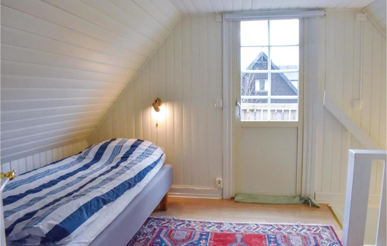2 Bedroom Gorgeous Home In Hoellviken エクステリア 写真